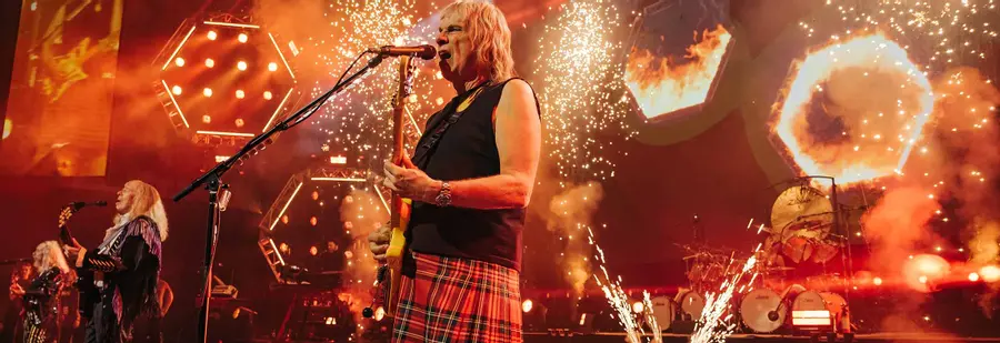Spinal Tap II: The End Continues - Does it go to 11?