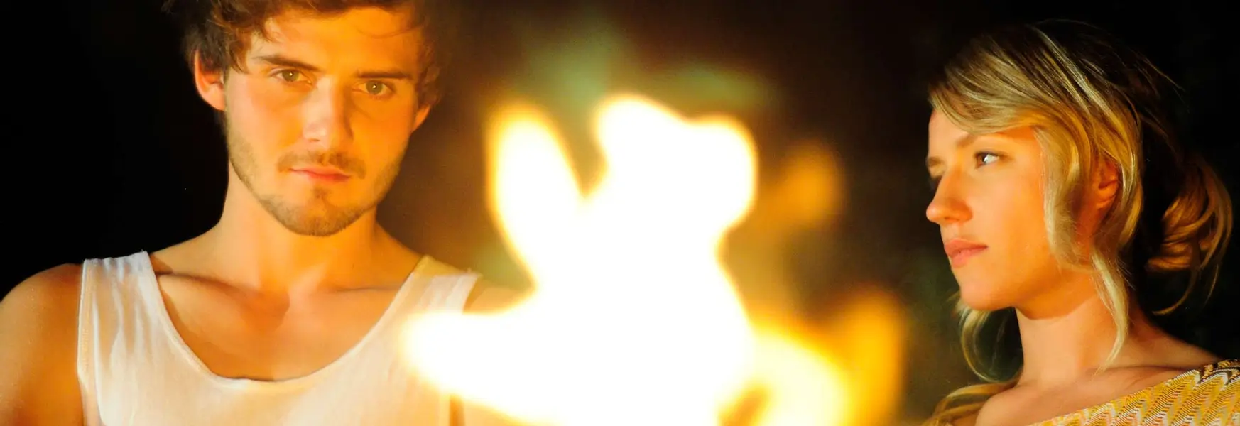 Burning Kiss - Baroque, eye-catching Australian neo-noir