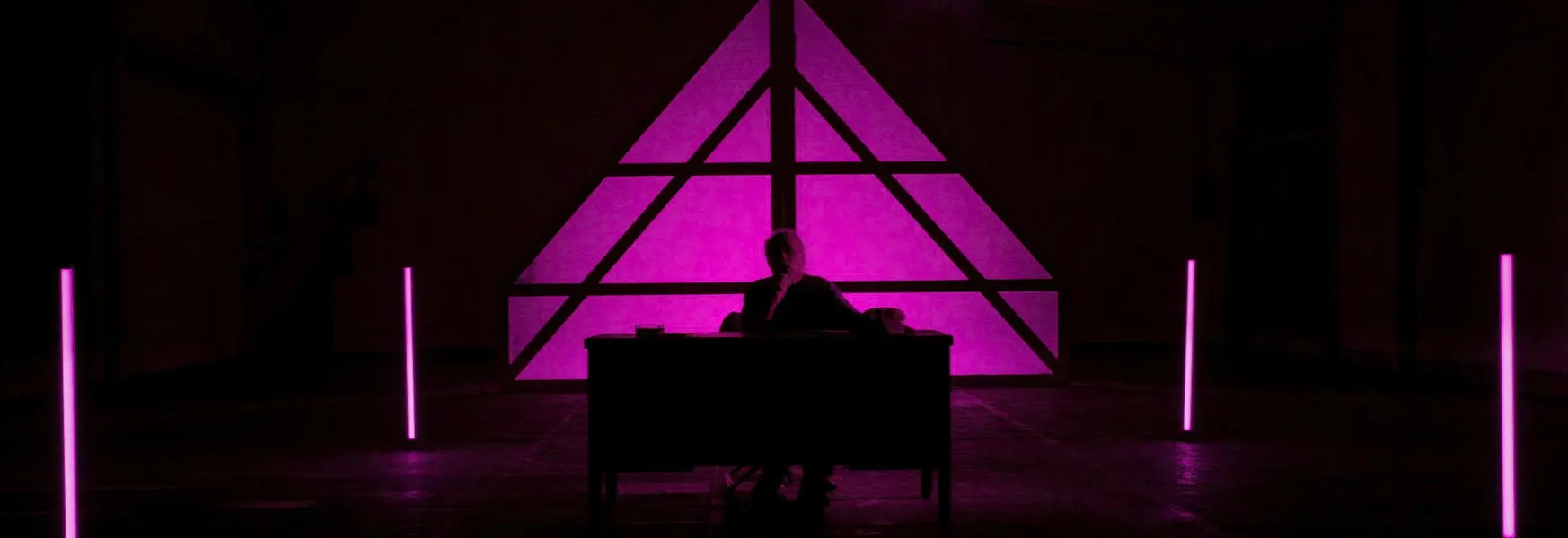 The Rise of the Synths - Neon, pulsing bass and heaps of 80s nostalgia
