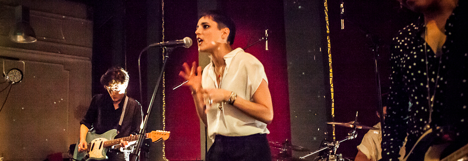 Savages - Immensely powerful live performance