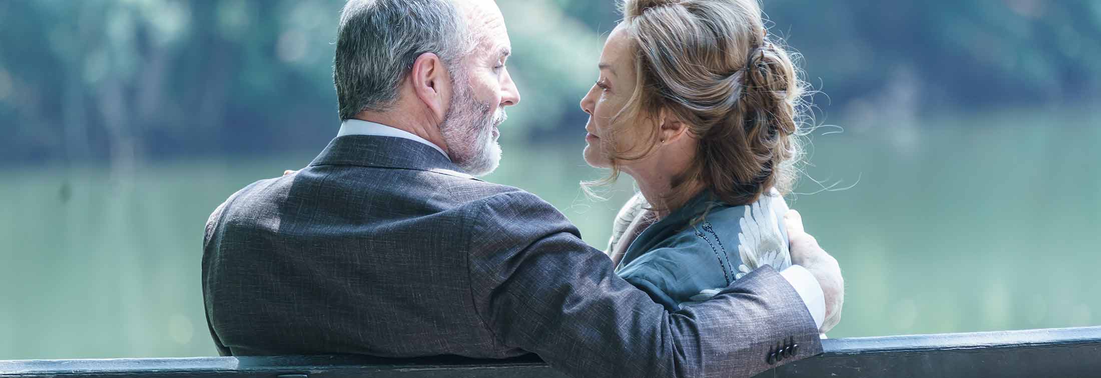 The Great Lillian Hall - Jessica Lange captivates in this inspirational story of resilience