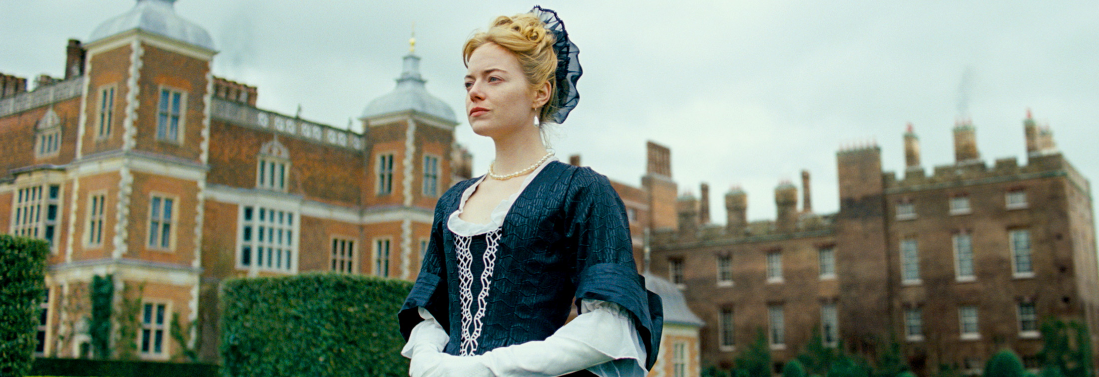 The Favourite - Olivia Colman, Emma Stone & Rachel Weisz's battle royale